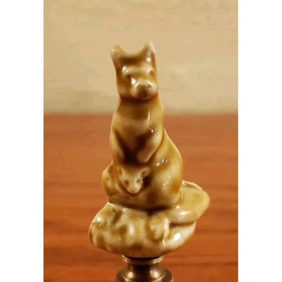 Kangaroo Joey Lamp Finial Shade Topper Ceramic Wade England Vintage Farmhouse - Picture 3 of 6